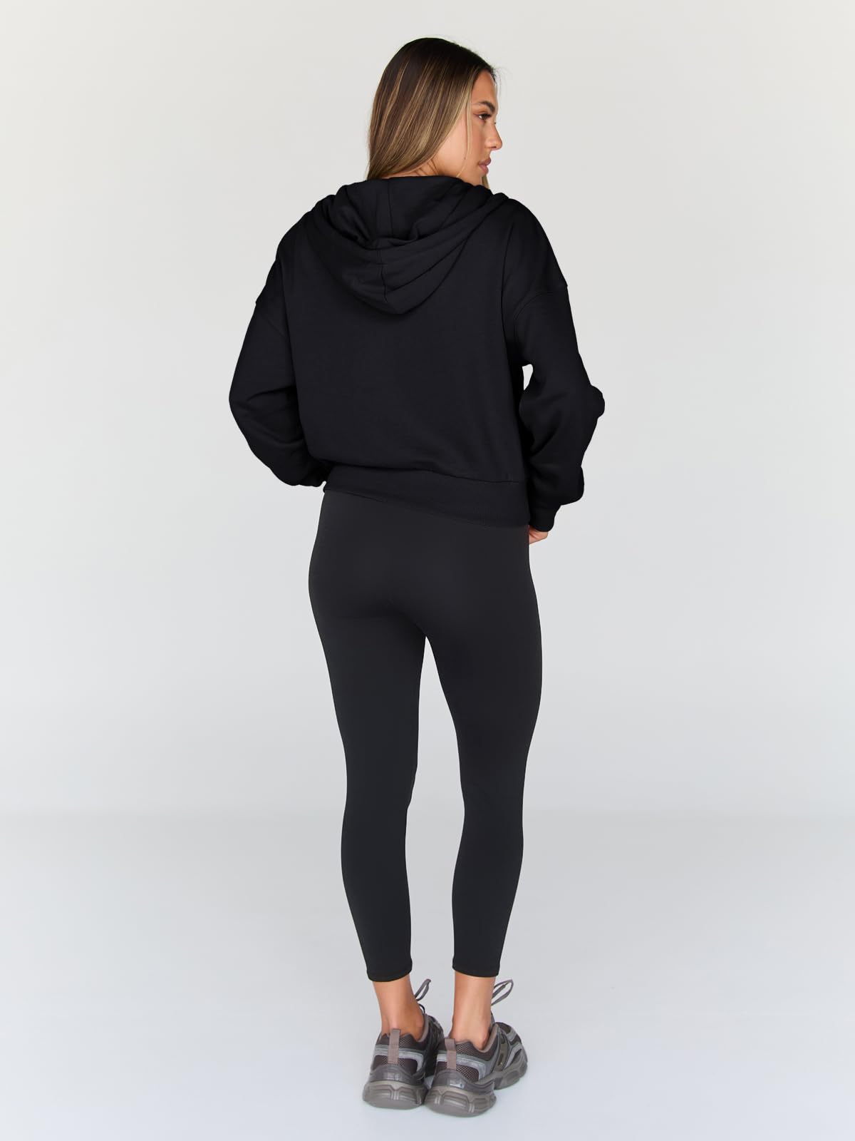 Trendy Queen Hoodies for Women Full Zip Up Cropped Sweatshirts Jackets Casual Comfy Gym Tops Fall Outfits Winter Clothes 2025 Black M